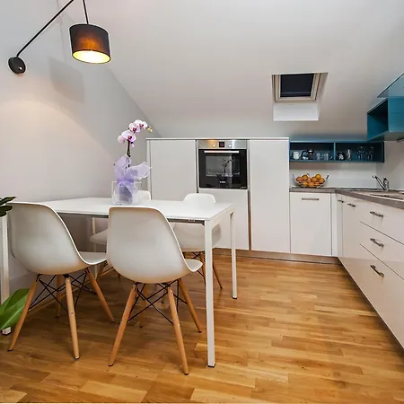 Apartament Lili *