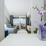 Lili Apartman *